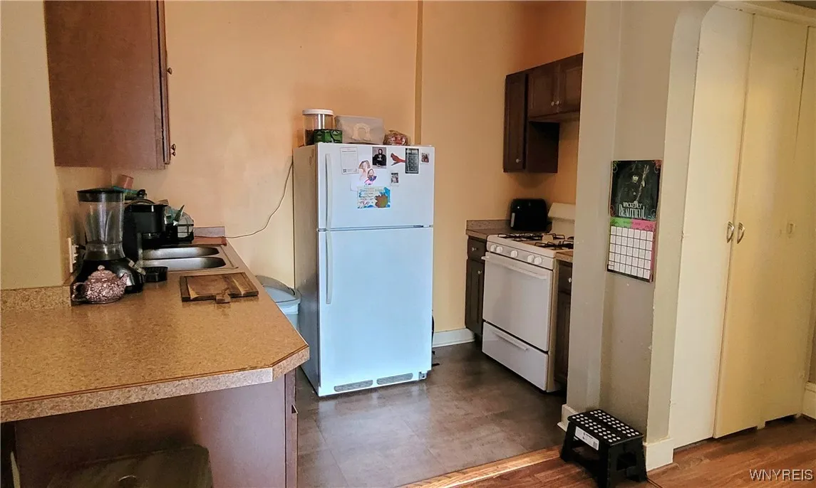 Kitchen (185 Huntington #1, Buffalo, NY 14214)