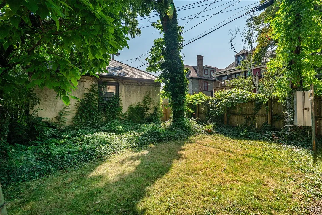 61 Claremont Avenue, Buffalo, New York 14222, Buffalo, New York 14222, 6 Bedrooms Bedrooms, ,2 BathroomsBathrooms,Residential,For Sale,61 Claremont Avenue, Buffalo, New York 14222,B1631201