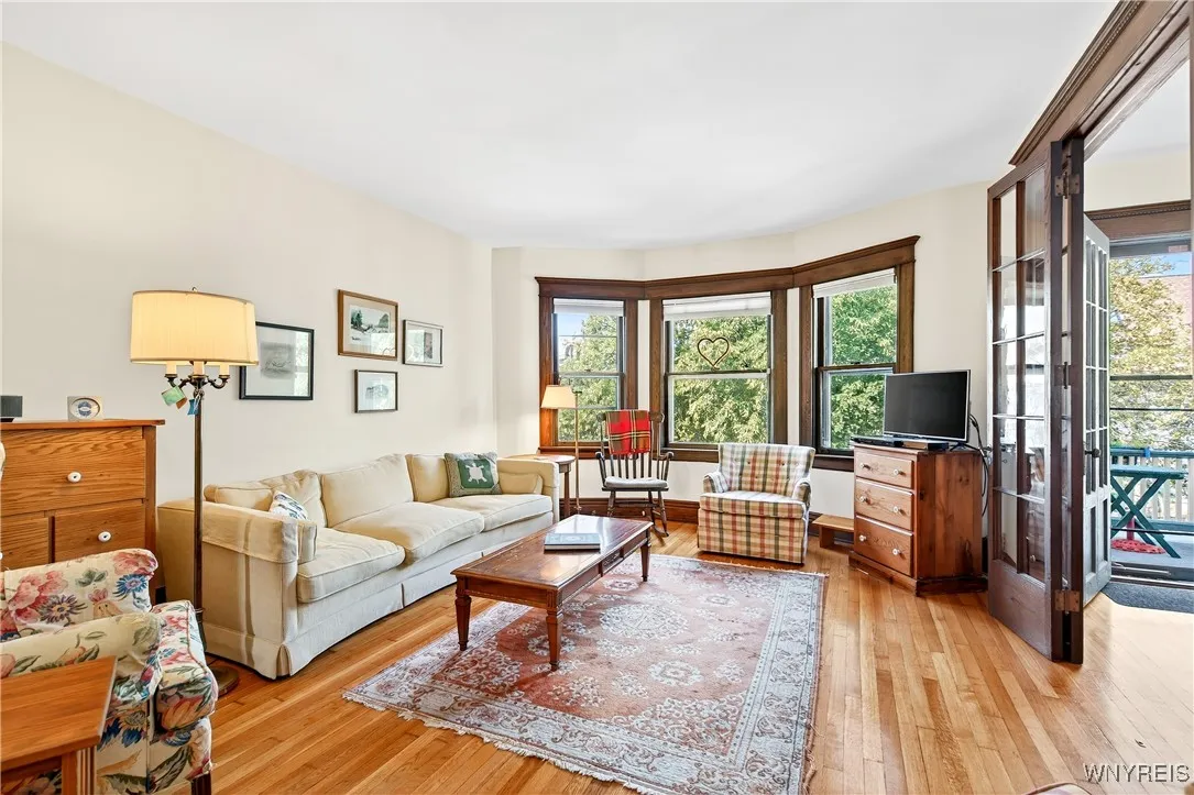 61 Claremont Avenue, Buffalo, New York 14222, Buffalo, New York 14222, 6 Bedrooms Bedrooms, ,2 BathroomsBathrooms,Residential,For Sale,61 Claremont Avenue, Buffalo, New York 14222,B1631201