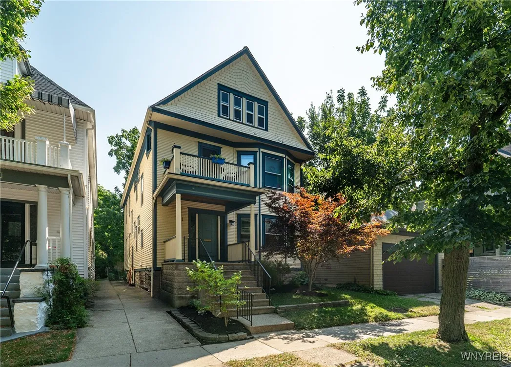61 Claremont Avenue, Buffalo, New York 14222, Buffalo, New York 14222, 6 Bedrooms Bedrooms, ,2 BathroomsBathrooms,Residential,For Sale,61 Claremont Avenue, Buffalo, New York 14222,B1631201