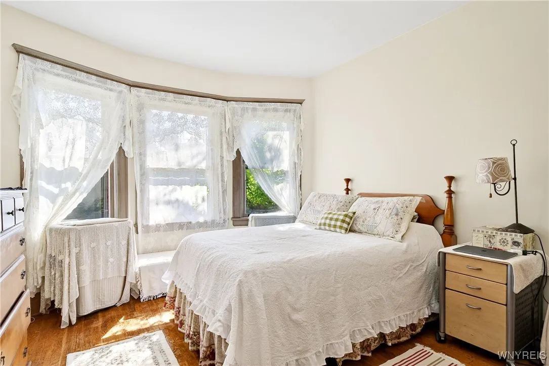 61 Claremont Avenue, Buffalo, New York 14222, Buffalo, New York 14222, 6 Bedrooms Bedrooms, ,2 BathroomsBathrooms,Residential,For Sale,61 Claremont Avenue, Buffalo, New York 14222,B1631201