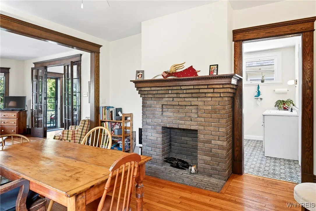 61 Claremont Avenue, Buffalo, New York 14222, Buffalo, New York 14222, 6 Bedrooms Bedrooms, ,2 BathroomsBathrooms,Residential,For Sale,61 Claremont Avenue, Buffalo, New York 14222,B1631201