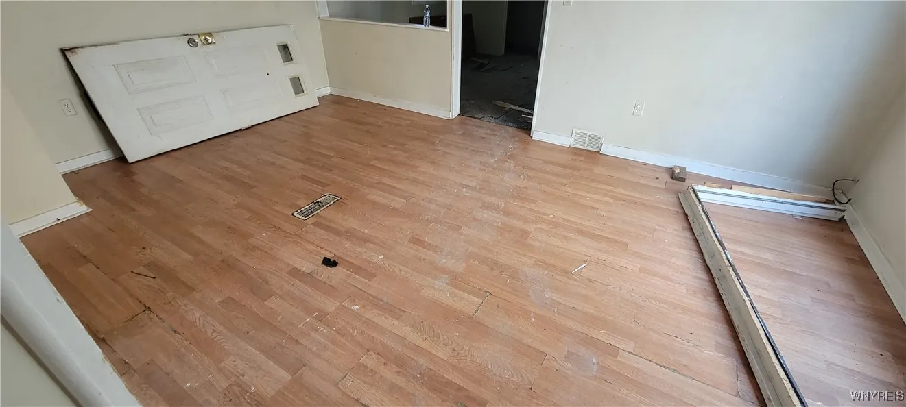 42 Progressive Avenue, Buffalo, New York 14207, Buffalo, New York 14207, 3 Bedrooms Bedrooms, 7 Rooms Rooms,1 BathroomBathrooms,Residential,For Sale,42 Progressive Avenue, Buffalo, New York 14207,B1629576