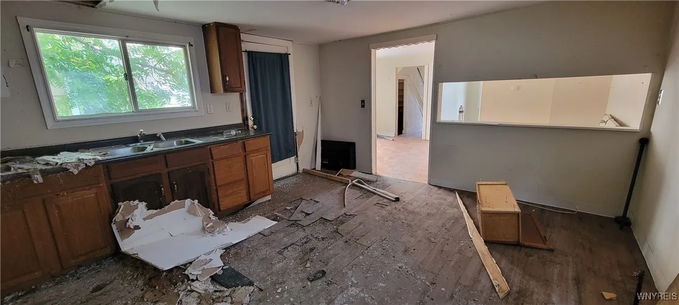 42 Progressive Avenue, Buffalo, New York 14207, Buffalo, New York 14207, 3 Bedrooms Bedrooms, 7 Rooms Rooms,1 BathroomBathrooms,Residential,For Sale,42 Progressive Avenue, Buffalo, New York 14207,B1629576