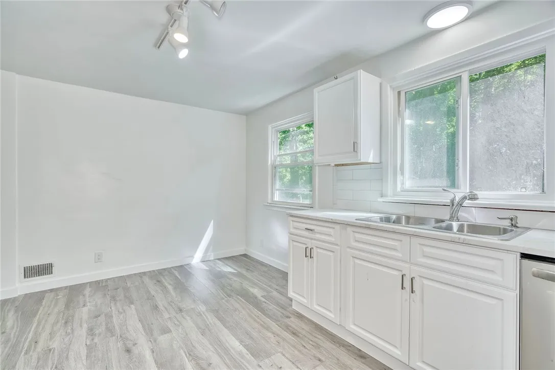 745-747 Liberty Street, Penfield, New York 14526, Penfield, New York 14526, 4 Bedrooms Bedrooms, ,2 BathroomsBathrooms,Residential,Closed,745-747 Liberty Street, Penfield, New York 14526,0,R1632169