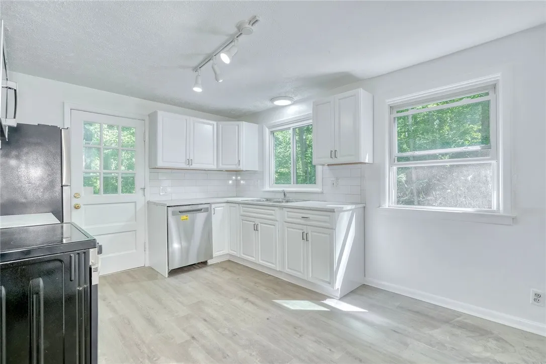 745-747 Liberty Street, Penfield, New York 14526, Penfield, New York 14526, 4 Bedrooms Bedrooms, ,2 BathroomsBathrooms,Residential,Closed,745-747 Liberty Street, Penfield, New York 14526,0,R1632169