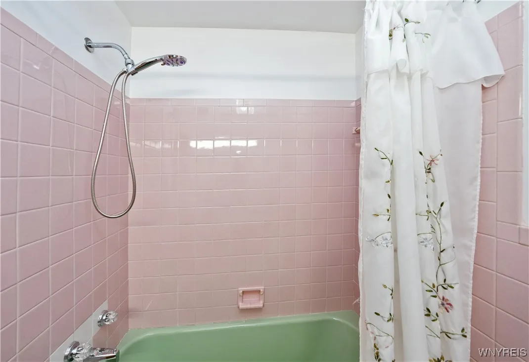 553 Adam Street, Tonawanda, New York 14150, Tonawanda, New York 14150, 2 Bedrooms Bedrooms, 5 Rooms Rooms,2 BathroomsBathrooms,Residential,Closed,553 Adam Street, Tonawanda, New York 14150,0,B1631890
