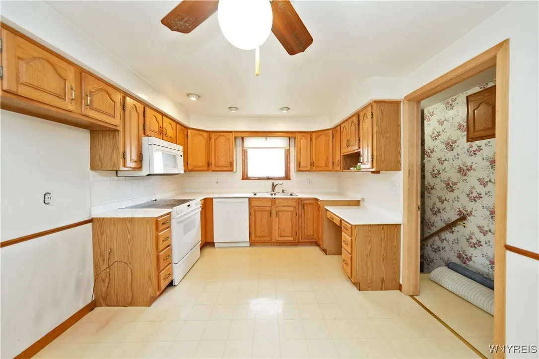 553 Adam Street, Tonawanda, New York 14150, Tonawanda, New York 14150, 2 Bedrooms Bedrooms, 5 Rooms Rooms,2 BathroomsBathrooms,Residential,Closed,553 Adam Street, Tonawanda, New York 14150,0,B1631890