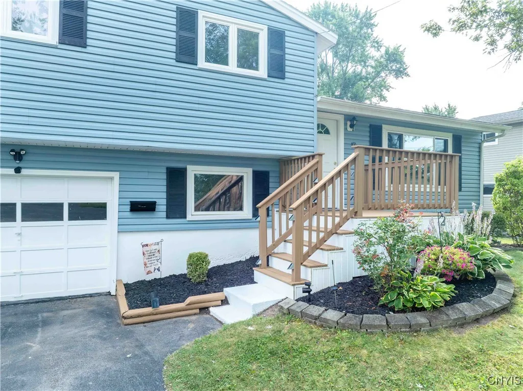 17 Mango Lane, Clay, New York 13090, Clay, New York 13090, 3 Bedrooms Bedrooms, 9 Rooms Rooms,1 BathroomBathrooms,Residential,Closed,17 Mango Lane, Clay, New York 13090,0,S1631554