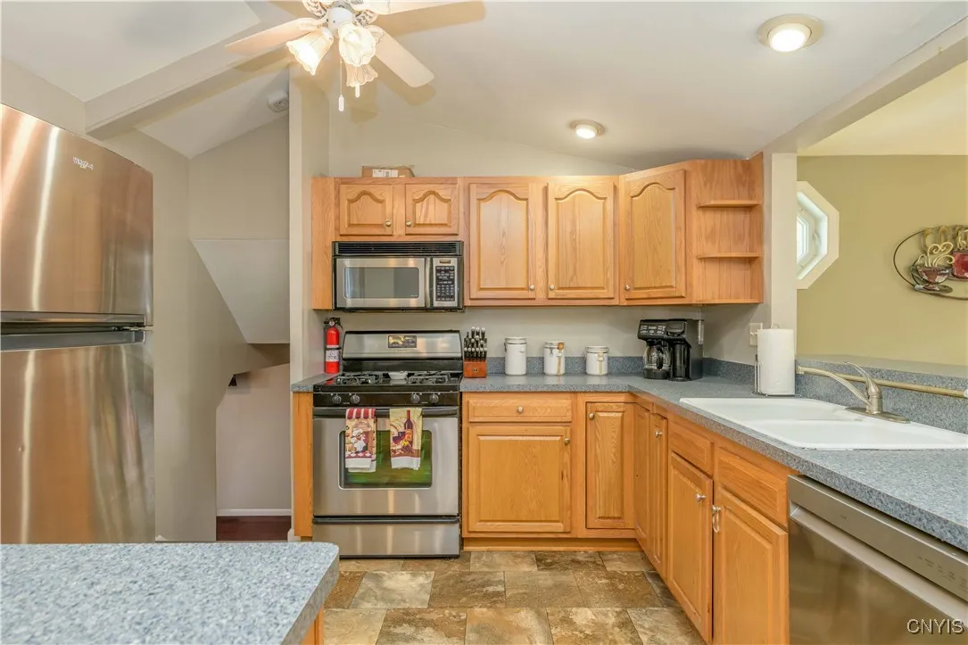 17 Mango Lane, Clay, New York 13090, Clay, New York 13090, 3 Bedrooms Bedrooms, 9 Rooms Rooms,1 BathroomBathrooms,Residential,Closed,17 Mango Lane, Clay, New York 13090,0,S1631554