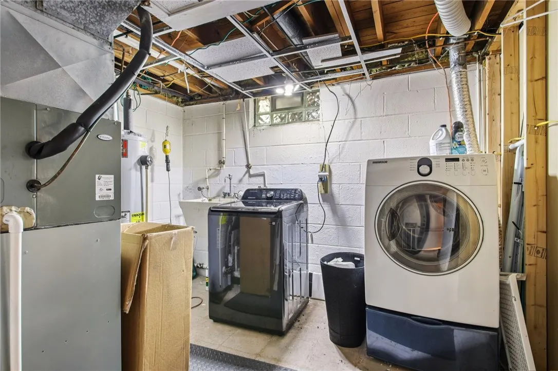 19 Dawnhaven Drive, Gates, New York 14624, Gates, New York 14624, 2 Bedrooms Bedrooms, 6 Rooms Rooms,2 BathroomsBathrooms,Residential,Closed,19 Dawnhaven Drive, Gates, New York 14624,0,R1631678