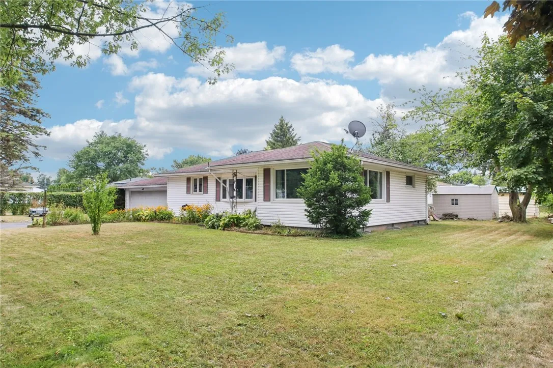 19 Dawnhaven Drive, Gates, New York 14624, Gates, New York 14624, 2 Bedrooms Bedrooms, 6 Rooms Rooms,2 BathroomsBathrooms,Residential,Closed,19 Dawnhaven Drive, Gates, New York 14624,0,R1631678