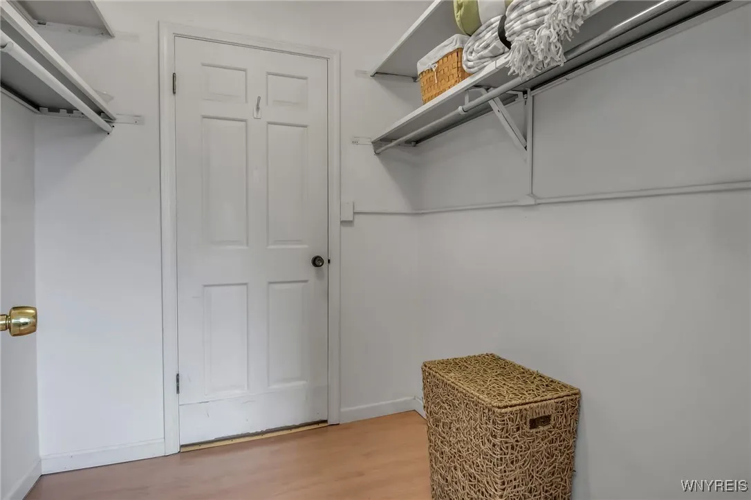 3128 East River Road, Grand Island, New York 14072, Grand Island, New York 14072, 4 Bedrooms Bedrooms, 6 Rooms Rooms,2 BathroomsBathrooms,Residential,Closed,3128 East River Road, Grand Island, New York 14072,0,B1630968