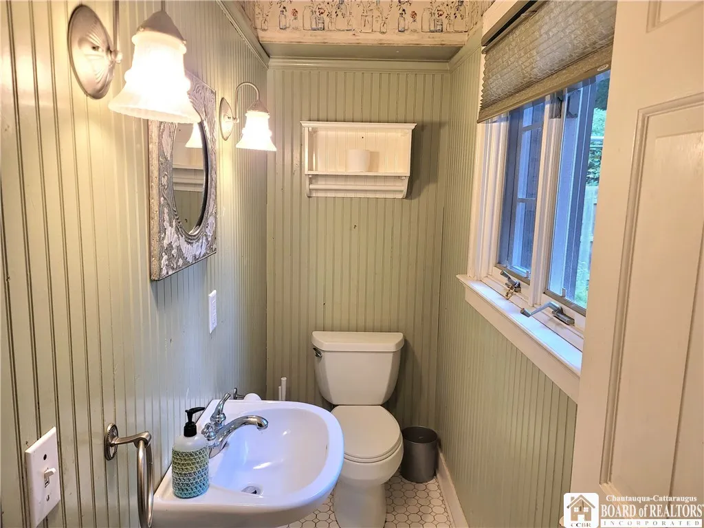 301 Arlington Avenue, Jamestown, New York 14701, Jamestown, New York 14701, 4 Bedrooms Bedrooms, 8 Rooms Rooms,2 BathroomsBathrooms,Residential,Closed,301 Arlington Avenue, Jamestown, New York 14701,0,R1632087