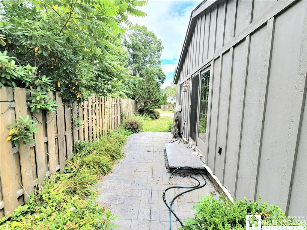 301 Arlington Avenue, Jamestown, New York 14701, Jamestown, New York 14701, 4 Bedrooms Bedrooms, 8 Rooms Rooms,2 BathroomsBathrooms,Residential,Closed,301 Arlington Avenue, Jamestown, New York 14701,0,R1632087