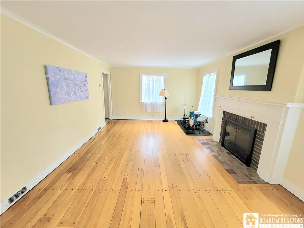 301 Arlington Avenue, Jamestown, New York 14701, Jamestown, New York 14701, 4 Bedrooms Bedrooms, 8 Rooms Rooms,2 BathroomsBathrooms,Residential,Closed,301 Arlington Avenue, Jamestown, New York 14701,0,R1632087