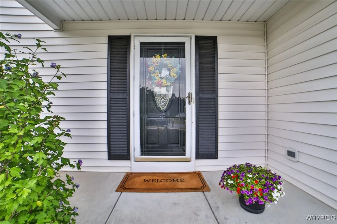 47 Independence Lane, Grand Island, New York 14072, Grand Island, New York 14072, 3 Bedrooms Bedrooms, 8 Rooms Rooms,2 BathroomsBathrooms,Residential,Closed,47 Independence Lane, Grand Island, New York 14072,0,B1631155