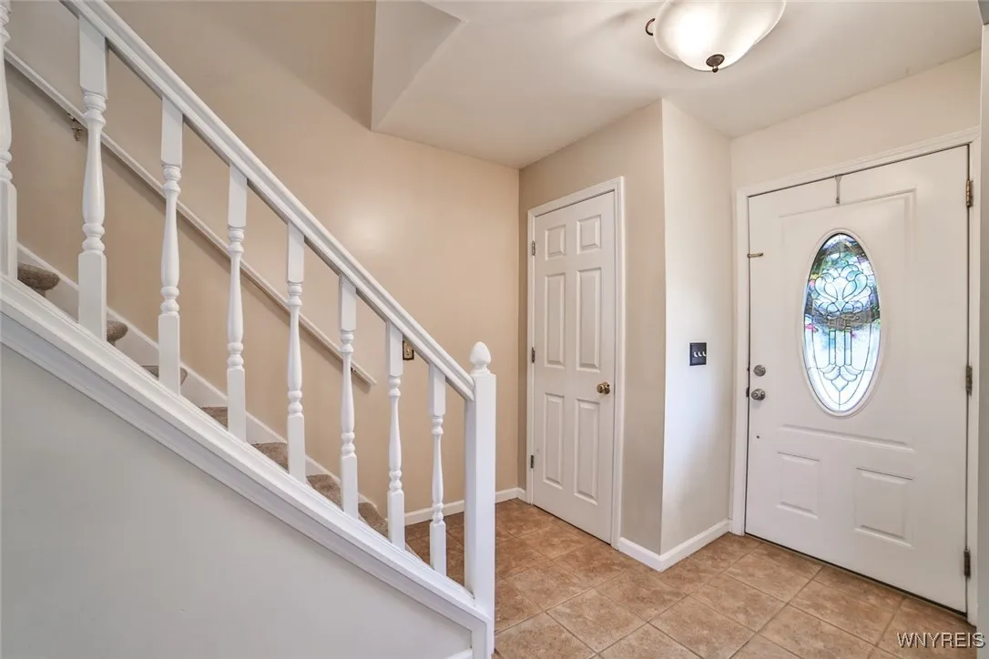 47 Independence Lane, Grand Island, New York 14072, Grand Island, New York 14072, 3 Bedrooms Bedrooms, 8 Rooms Rooms,2 BathroomsBathrooms,Residential,Closed,47 Independence Lane, Grand Island, New York 14072,0,B1631155