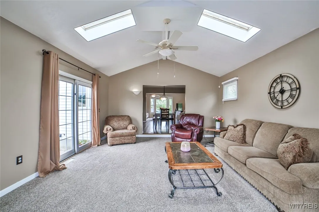 47 Independence Lane, Grand Island, New York 14072, Grand Island, New York 14072, 3 Bedrooms Bedrooms, 8 Rooms Rooms,2 BathroomsBathrooms,Residential,Closed,47 Independence Lane, Grand Island, New York 14072,0,B1631155