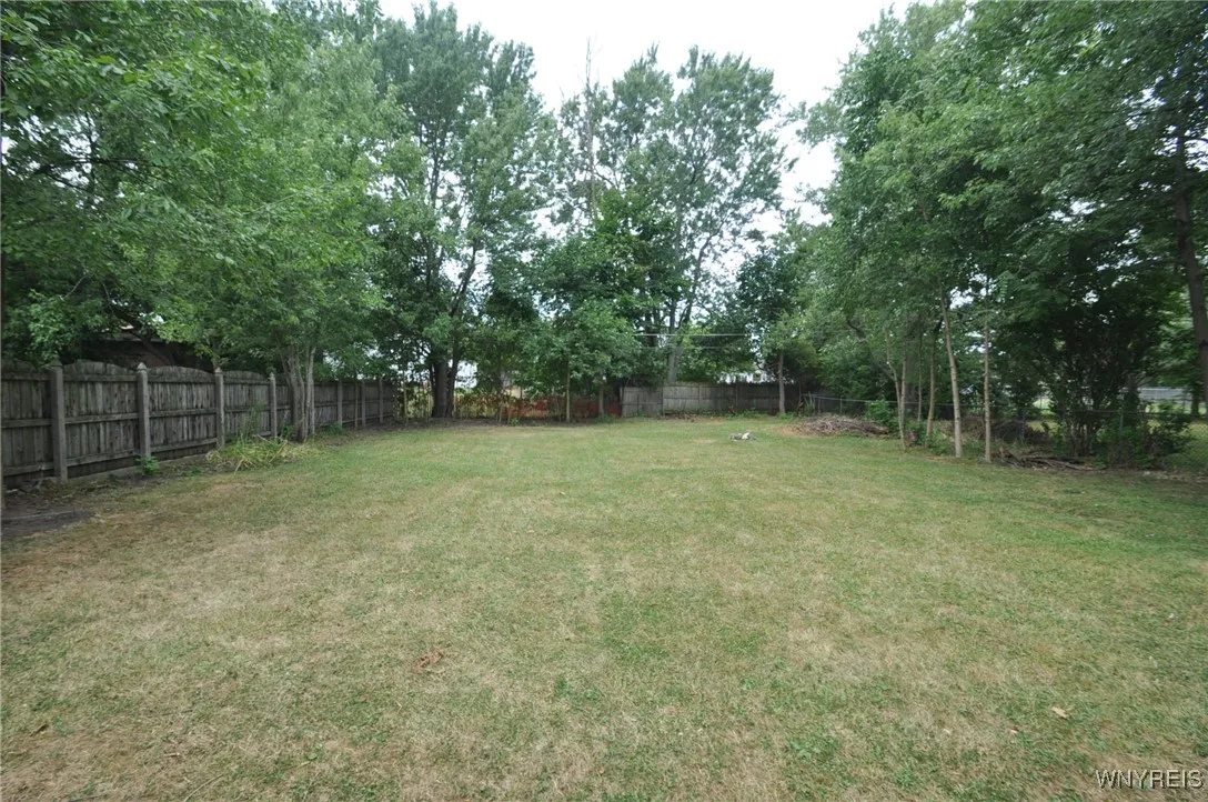 246 Lorfield Drive, Amherst, New York 14226, Amherst, New York 14226, 4 Bedrooms Bedrooms, 10 Rooms Rooms,2 BathroomsBathrooms,Residential,For Sale,246 Lorfield Drive, Amherst, New York 14226,0,B1632181
