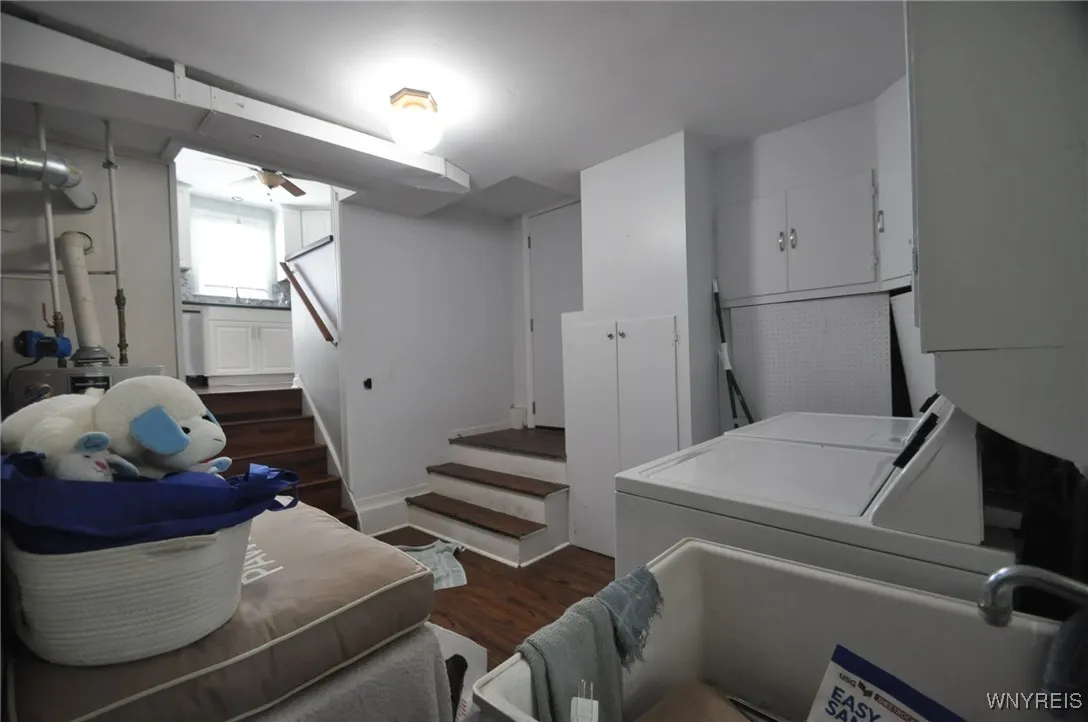 246 Lorfield Drive, Amherst, New York 14226, Amherst, New York 14226, 4 Bedrooms Bedrooms, 10 Rooms Rooms,2 BathroomsBathrooms,Residential,For Sale,246 Lorfield Drive, Amherst, New York 14226,B1632181
