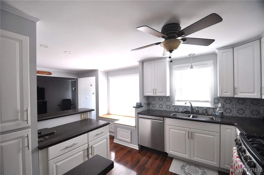 246 Lorfield Drive, Amherst, New York 14226, Amherst, New York 14226, 4 Bedrooms Bedrooms, 10 Rooms Rooms,2 BathroomsBathrooms,Residential,For Sale,246 Lorfield Drive, Amherst, New York 14226,0,B1632181