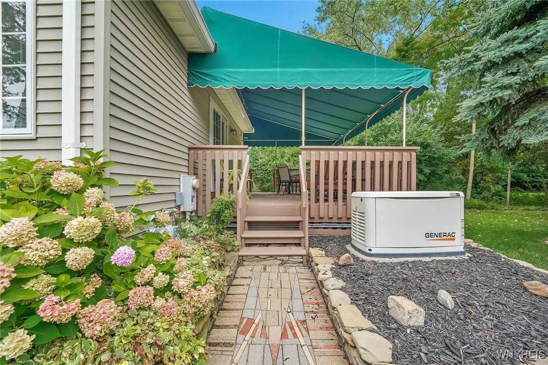 1406 Green Briar Court, Evans, New York 14047, Evans, New York 14047, 2 Bedrooms Bedrooms, 6 Rooms Rooms,2 BathroomsBathrooms,Residential,Closed,1406 Green Briar Court, Evans, New York 14047,0,B1631320