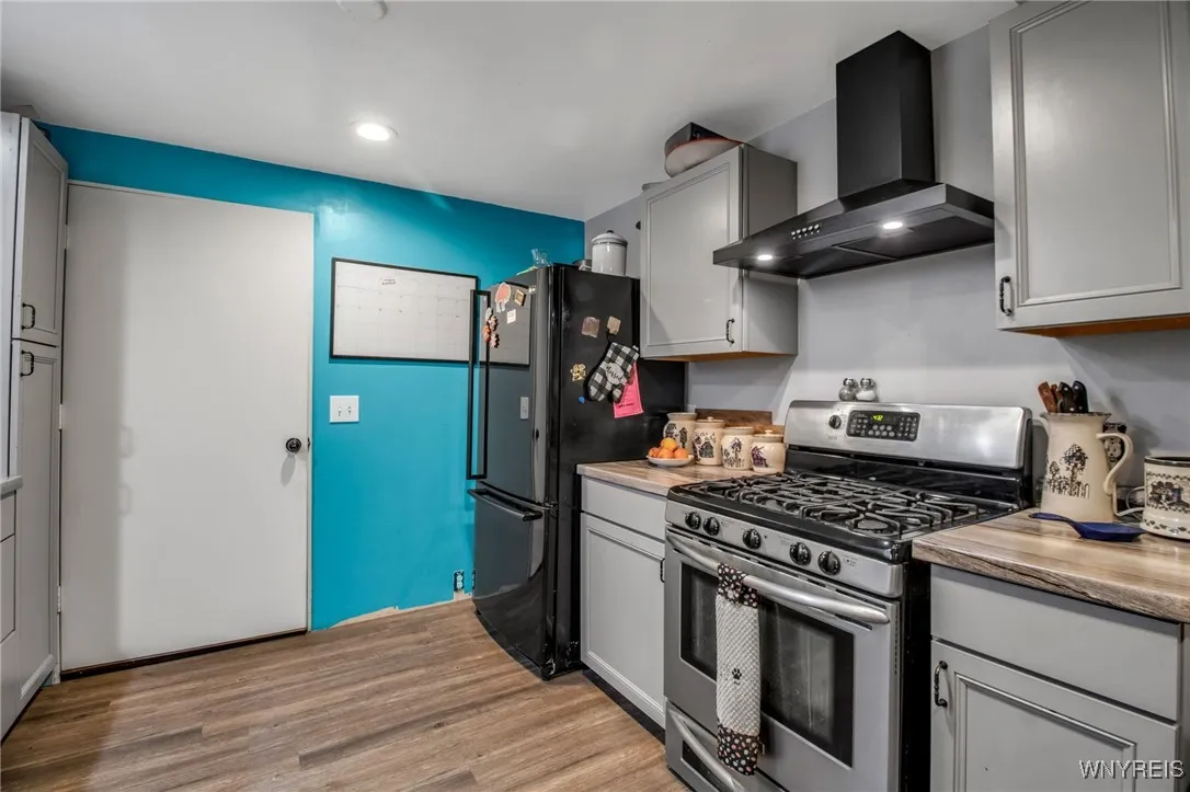 178 Schenck Street, North Tonawanda, New York 1412, North Tonawanda, New York 14120, 4 Bedrooms Bedrooms, 9 Rooms Rooms,2 BathroomsBathrooms,Residential,Closed,178 Schenck Street, North Tonawanda, New York 1412,0,B1632126