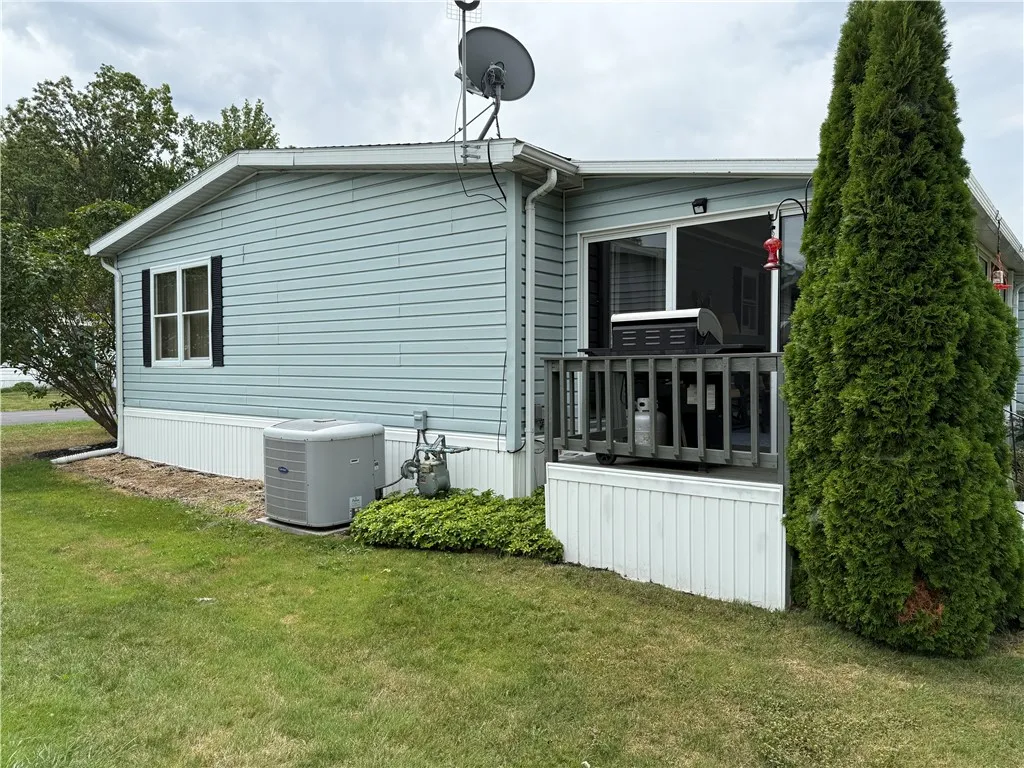 35 Hidden Meadows Drive, Bergen, New York 14416, Bergen, New York 14416, 2 Bedrooms Bedrooms, 6 Rooms Rooms,2 BathroomsBathrooms,Residential,Closed,35 Hidden Meadows Drive, Bergen, New York 14416,0,R1631727