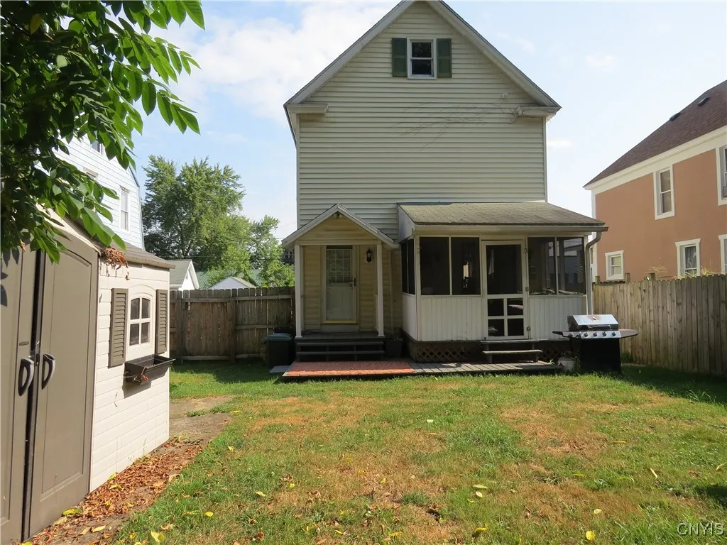 2133 Mcbride Avenue, Whitestown, New York 13502, Whitestown, New York 13502, 3 Bedrooms Bedrooms, 6 Rooms Rooms,1 BathroomBathrooms,Residential,Closed,2133 Mcbride Avenue, Whitestown, New York 13502,0,S1631786