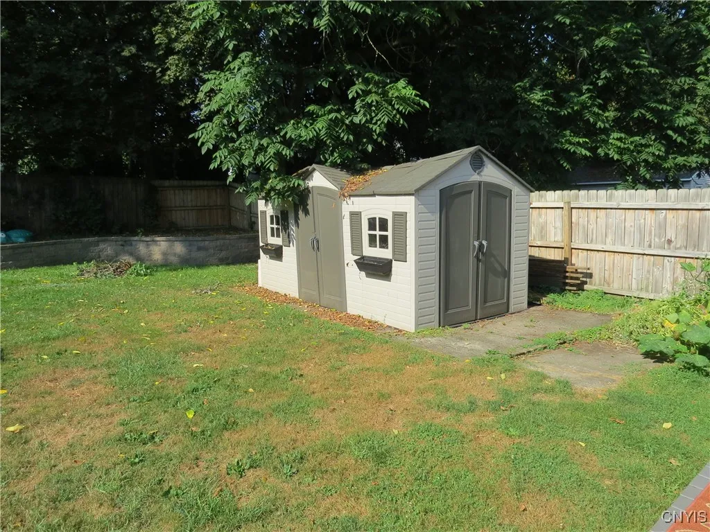 2133 Mcbride Avenue, Whitestown, New York 13502, Whitestown, New York 13502, 3 Bedrooms Bedrooms, 6 Rooms Rooms,1 BathroomBathrooms,Residential,Closed,2133 Mcbride Avenue, Whitestown, New York 13502,0,S1631786