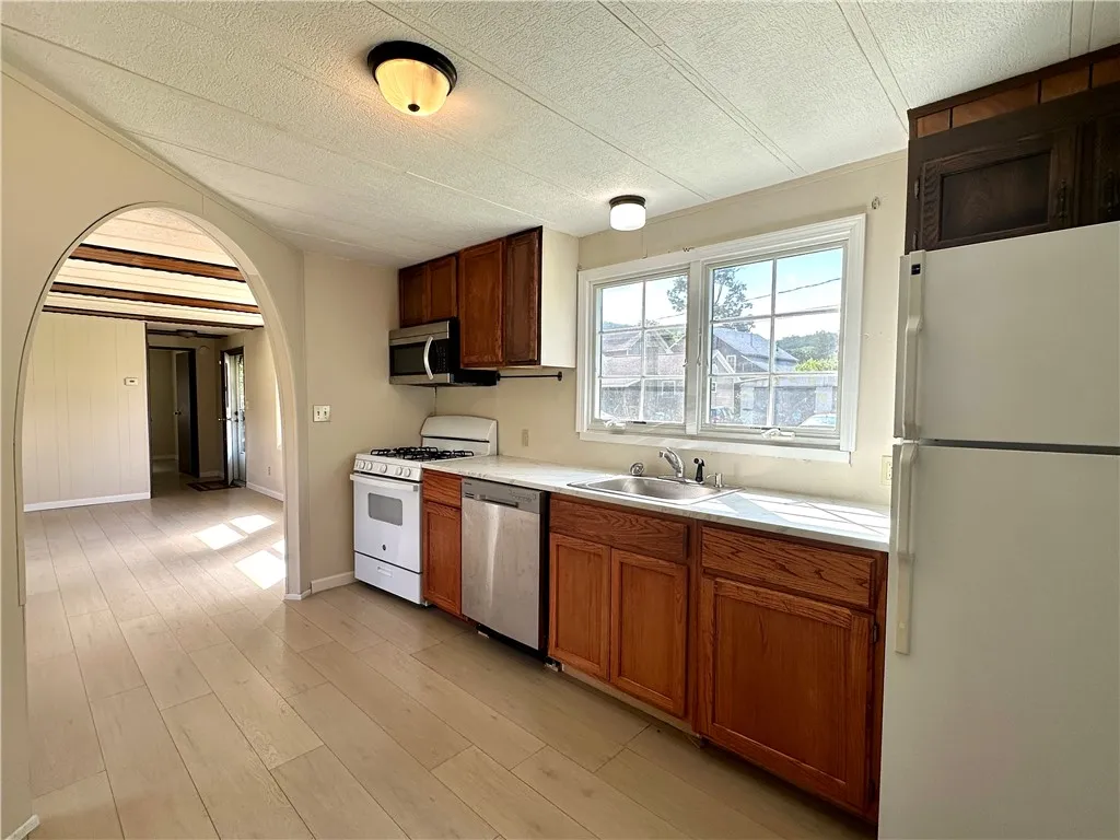 27 Cleveland Street, Addison, New York 14801, Addison, New York 14801, 3 Bedrooms Bedrooms, 5 Rooms Rooms,2 BathroomsBathrooms,Residential Lease,Closed,27 Cleveland Street, Addison, New York 14801,0,R1632204