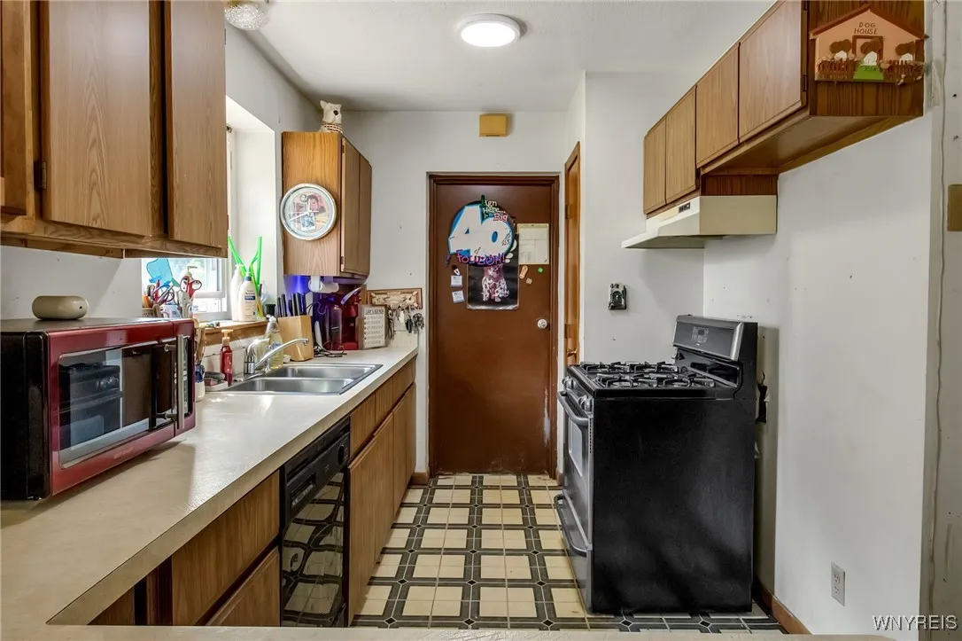 100 Sullivan Road, Alden, New York 14004, Alden, New York 14004, 3 Bedrooms Bedrooms, 8 Rooms Rooms,2 BathroomsBathrooms,Residential,For Sale,100 Sullivan Road, Alden, New York 14004,0,B1631338