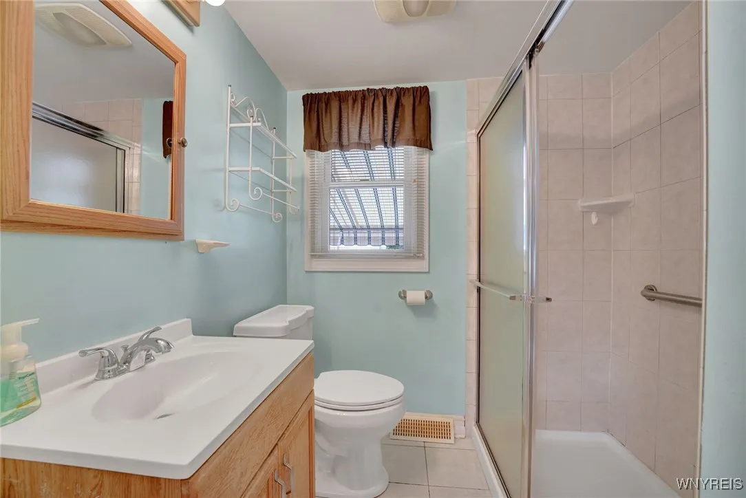 138 Wagner Avenue, Cheektowaga, New York 14212, Cheektowaga, New York 14212, 4 Bedrooms Bedrooms, 6 Rooms Rooms,2 BathroomsBathrooms,Residential,For Sale,138 Wagner Avenue, Cheektowaga, New York 14212,0,B1631334