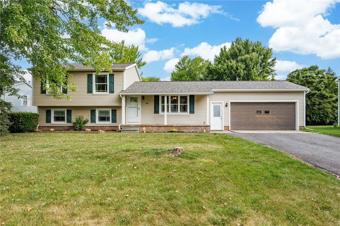 44 Fairview Drive, Sweden, New York 14420, Sweden, New York 14420, 3 Bedrooms Bedrooms, 10 Rooms Rooms,2 BathroomsBathrooms,Residential,Closed,44 Fairview Drive, Sweden, New York 14420,0,R1632125