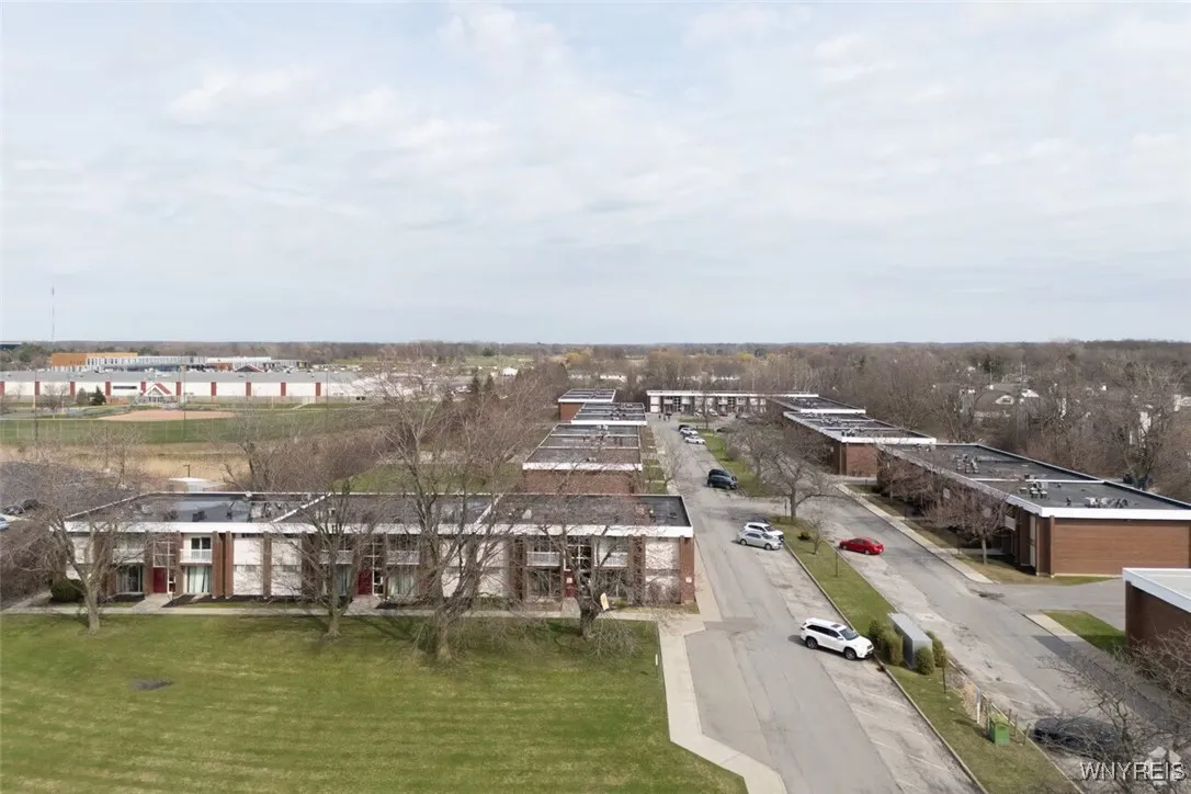 1525 Amherst Manor Drive, Amherst, New York 14221, Amherst, New York 14221, 2 Bedrooms Bedrooms, 5 Rooms Rooms,2 BathroomsBathrooms,Residential Lease,For Rent,1525 Amherst Manor Drive, Amherst, New York 14221,0,B1632284