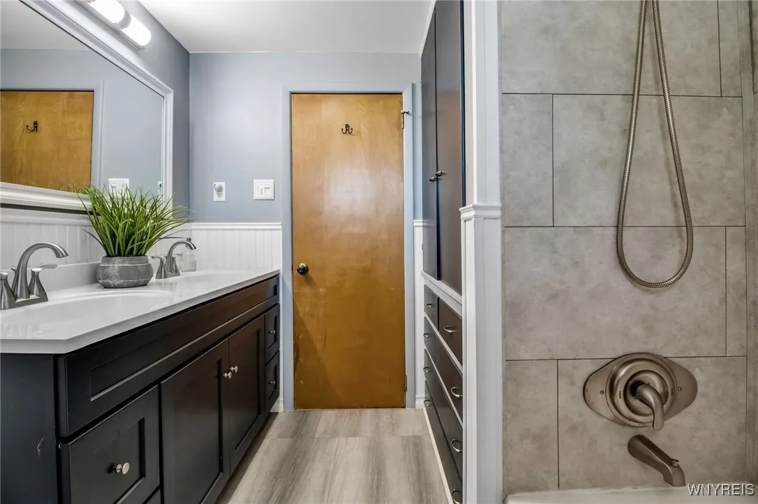 219 Cindy Drive, Amherst, New York 14221, Amherst, New York 14221, 3 Bedrooms Bedrooms, 6 Rooms Rooms,2 BathroomsBathrooms,Residential,Closed,219 Cindy Drive, Amherst, New York 14221,0,B1631913