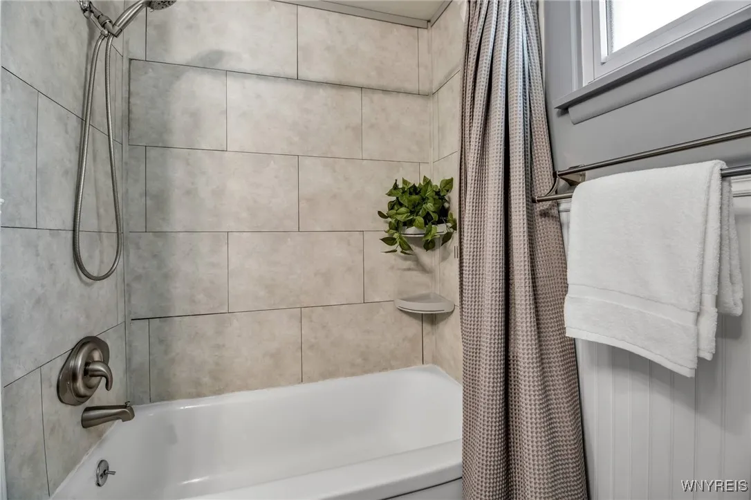 219 Cindy Drive, Amherst, New York 14221, Amherst, New York 14221, 3 Bedrooms Bedrooms, 6 Rooms Rooms,2 BathroomsBathrooms,Residential,Closed,219 Cindy Drive, Amherst, New York 14221,0,B1631913