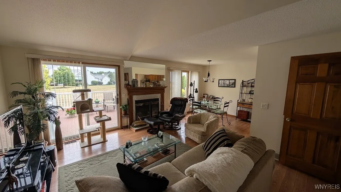 165 Niagara Shore Drive, Tonawanda, New York 14150, Tonawanda, New York 14150, 2 Bedrooms Bedrooms, 5 Rooms Rooms,1 BathroomBathrooms,Residential,For Sale,165 Niagara Shore Drive, Tonawanda, New York 14150,0,B1631907