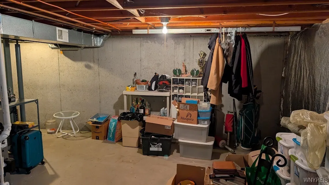 165 Niagara Shore Drive, Tonawanda, New York 14150, Tonawanda, New York 14150, 2 Bedrooms Bedrooms, 5 Rooms Rooms,1 BathroomBathrooms,Residential,For Sale,165 Niagara Shore Drive, Tonawanda, New York 14150,0,B1631907