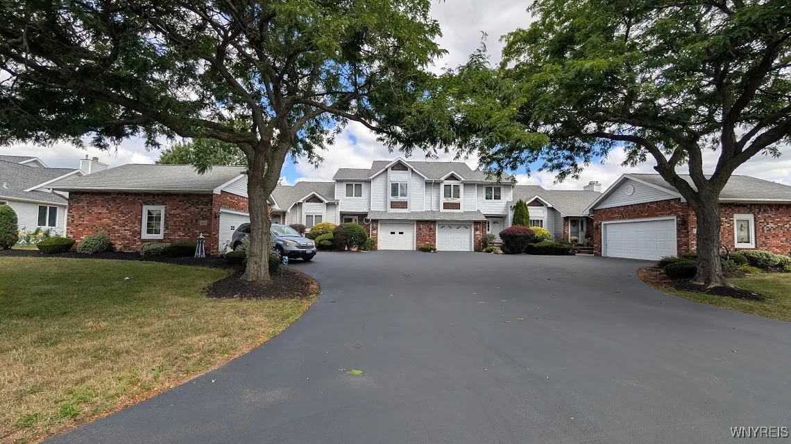 165 Niagara Shore Drive, Tonawanda, New York 14150, Tonawanda, New York 14150, 2 Bedrooms Bedrooms, 5 Rooms Rooms,1 BathroomBathrooms,Residential,For Sale,165 Niagara Shore Drive, Tonawanda, New York 14150,0,B1631907