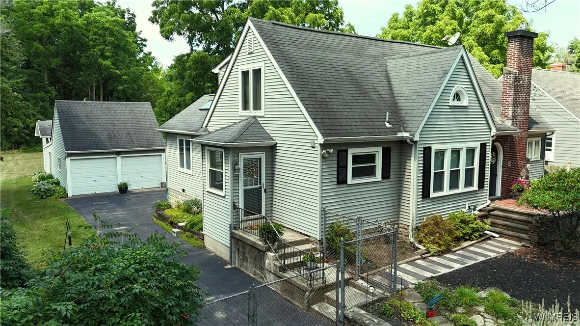4540 Harris Hill Road, Clarence, New York 14221, Clarence, New York 14221, 3 Bedrooms Bedrooms, 6 Rooms Rooms,2 BathroomsBathrooms,Residential,For Sale,4540 Harris Hill Road, Clarence, New York 14221,B1632220