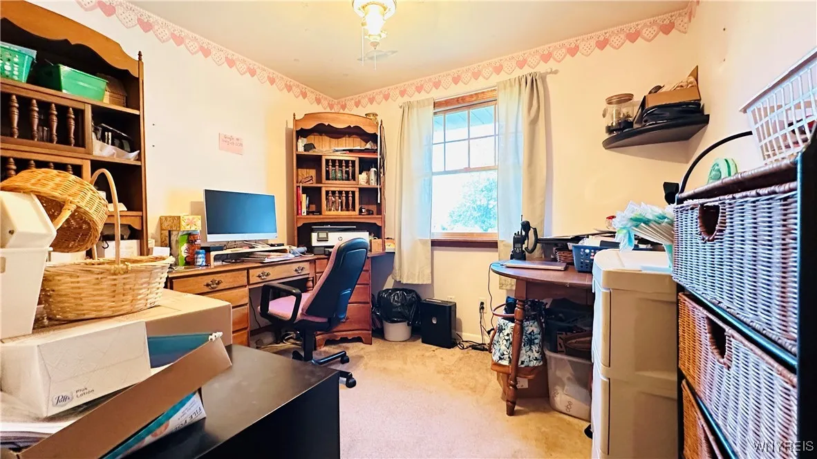 6082 Townline Road, Wheatfield, New York 14094, Wheatfield, New York 14094, 4 Bedrooms Bedrooms, 7 Rooms Rooms,1 BathroomBathrooms,Residential,For Sale,6082 Townline Road, Wheatfield, New York 14094,0,B1632252