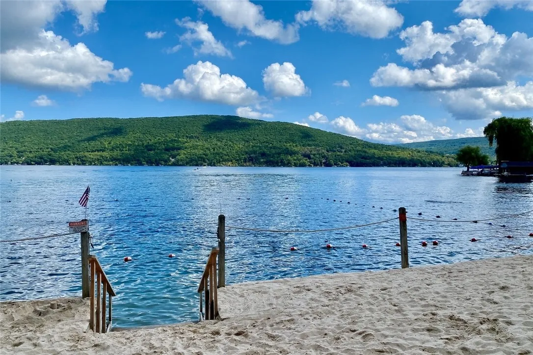 BRISTOL HARBOUR BEACH