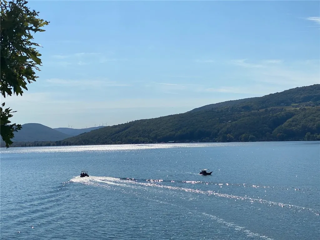 BOATING ON CANANDAIGUA LAKE