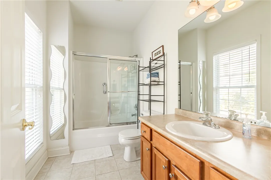 PRIMARY SUITE BATHROOM