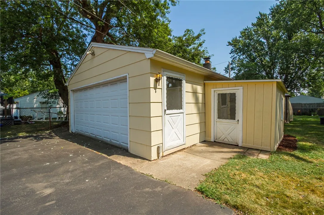 140 Saint Rita Drive, Gates, New York 14606, Gates, New York 14606, 3 Bedrooms Bedrooms, 7 Rooms Rooms,1 BathroomBathrooms,Residential,For Sale,140 Saint Rita Drive, Gates, New York 14606,R1631831