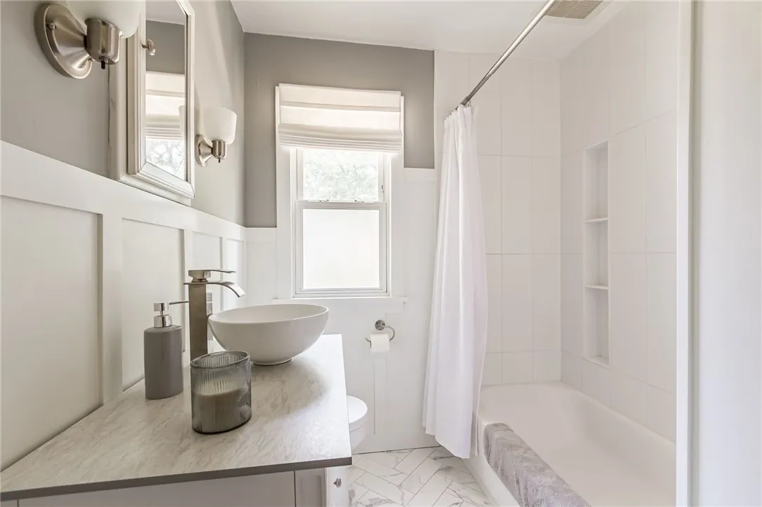 140 Saint Rita Drive, Gates, New York 14606, Gates, New York 14606, 3 Bedrooms Bedrooms, 7 Rooms Rooms,1 BathroomBathrooms,Residential,For Sale,140 Saint Rita Drive, Gates, New York 14606,R1631831