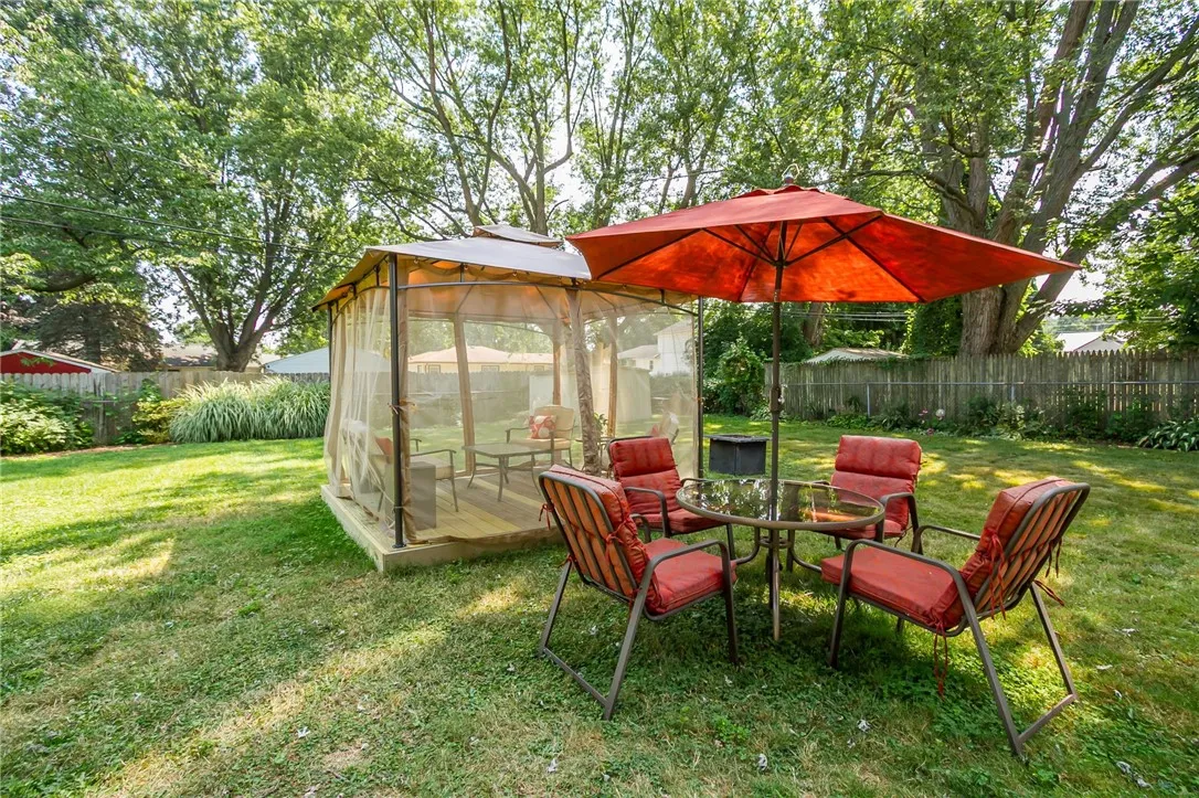 140 Saint Rita Drive, Gates, New York 14606, Gates, New York 14606, 3 Bedrooms Bedrooms, 7 Rooms Rooms,1 BathroomBathrooms,Residential,For Sale,140 Saint Rita Drive, Gates, New York 14606,R1631831