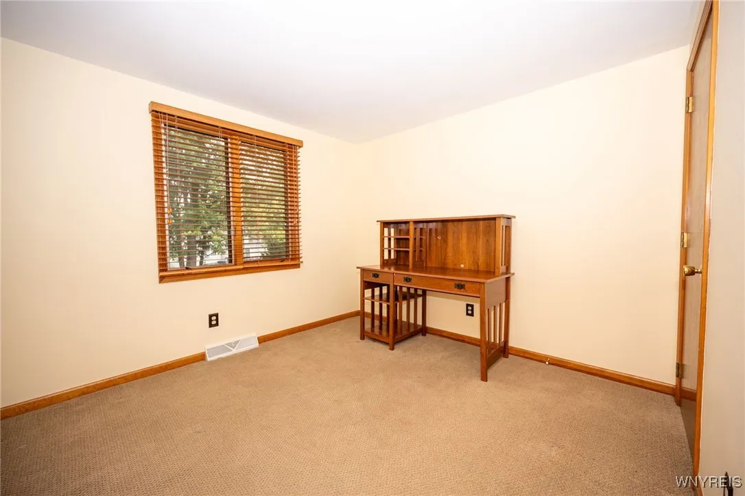 190 Wyeth Drive, Amherst, New York 14068, Amherst, New York 14068, 4 Bedrooms Bedrooms, 8 Rooms Rooms,2 BathroomsBathrooms,Residential,Closed,190 Wyeth Drive, Amherst, New York 14068,0,B1625581